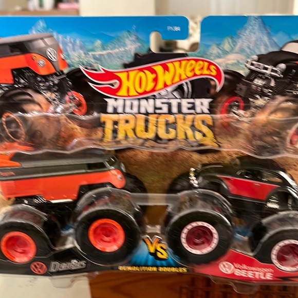 HOT WHEELS MONSTER TRUCKS. - Picture 1 of 4